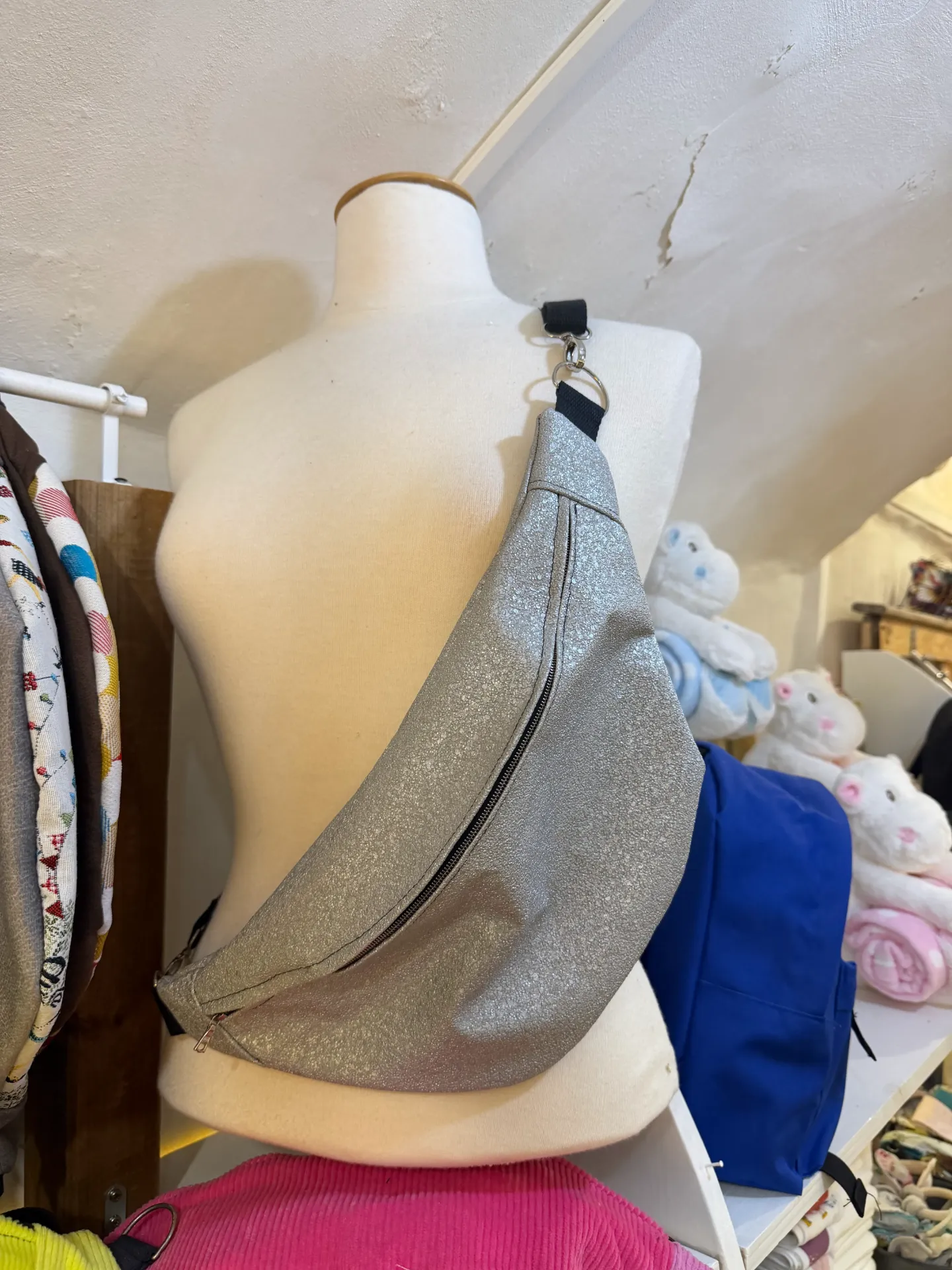 Sac banane fait main plusieurs coloris et plusieurs matières au choix