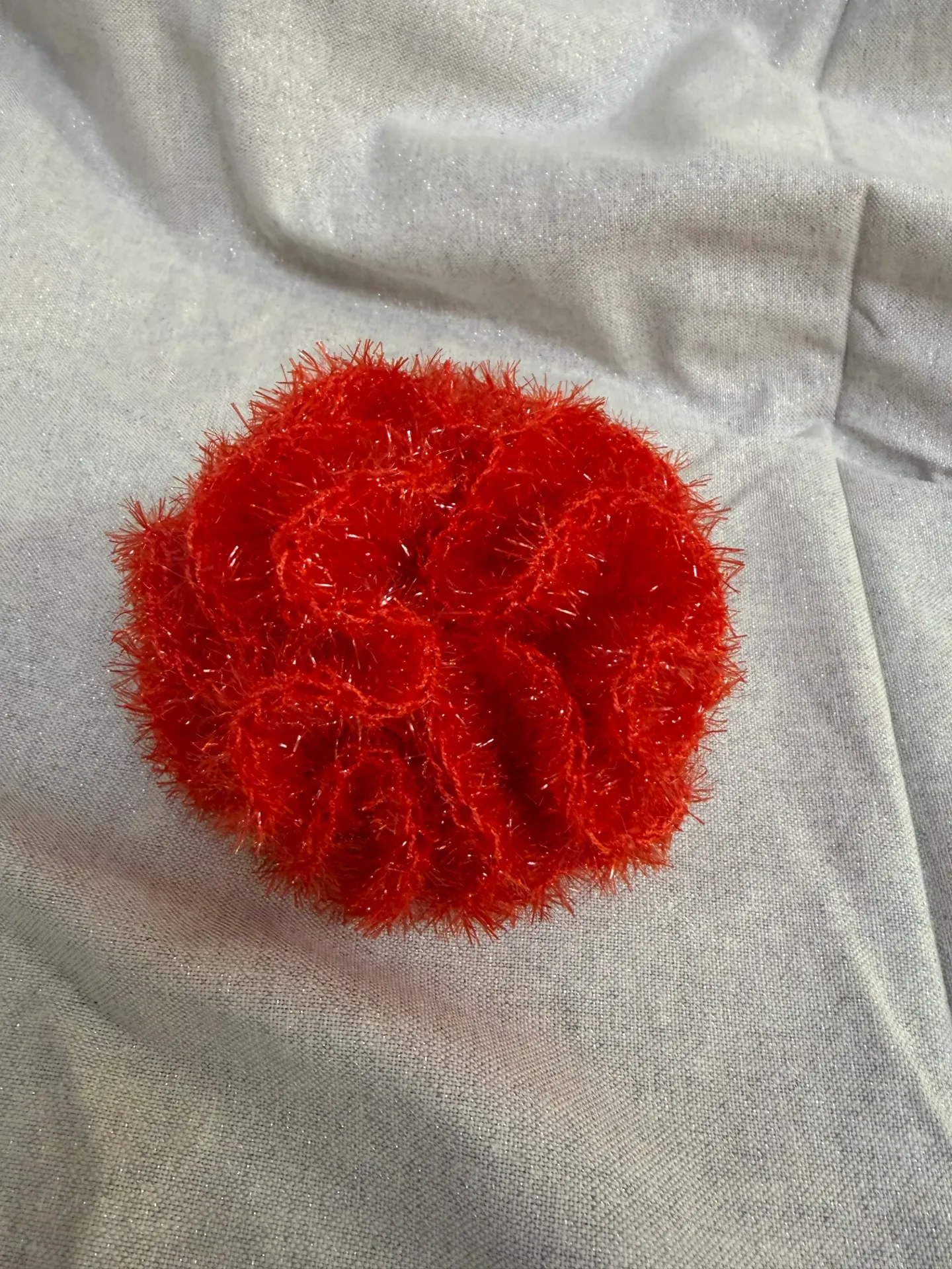 Fleur de douche tricotée main couleurs aléatoire