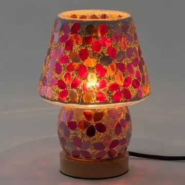 [SG 34515] LAMPE MOZAIQUE AVEC FLEUR ET VERRE ECLATE DE COULEUR ROUGE FORME CHAMPIGNON AVEC SOCLE EN BOIS